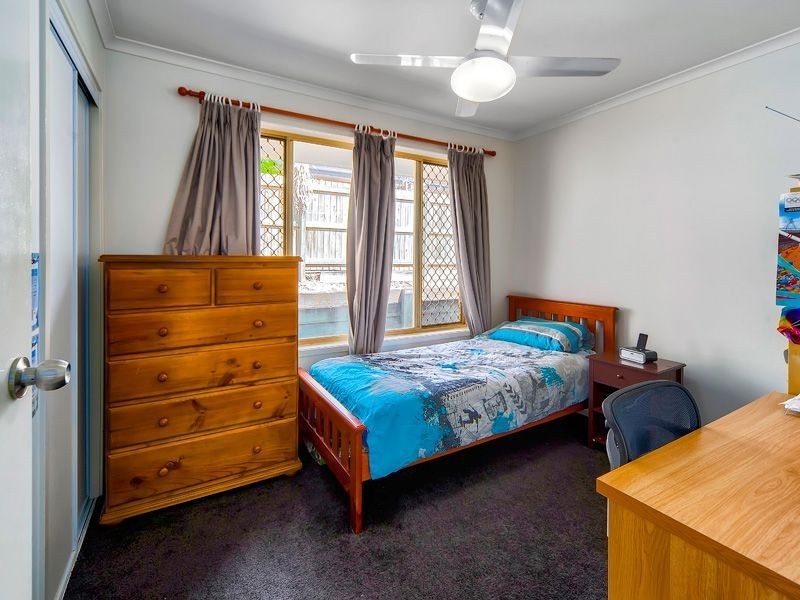 15 Elwood Court, Eatons Hill QLD 4037