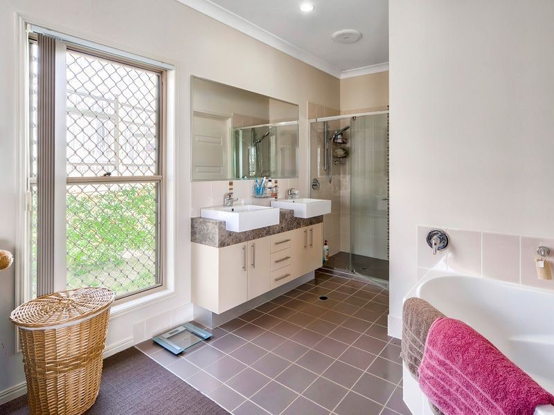 40 Rebecca Cr, Joyner QLD 4500