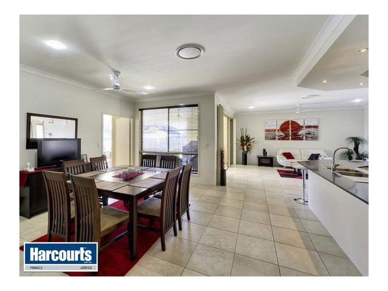 15 Azienda Place, Bridgeman Downs QLD 4035