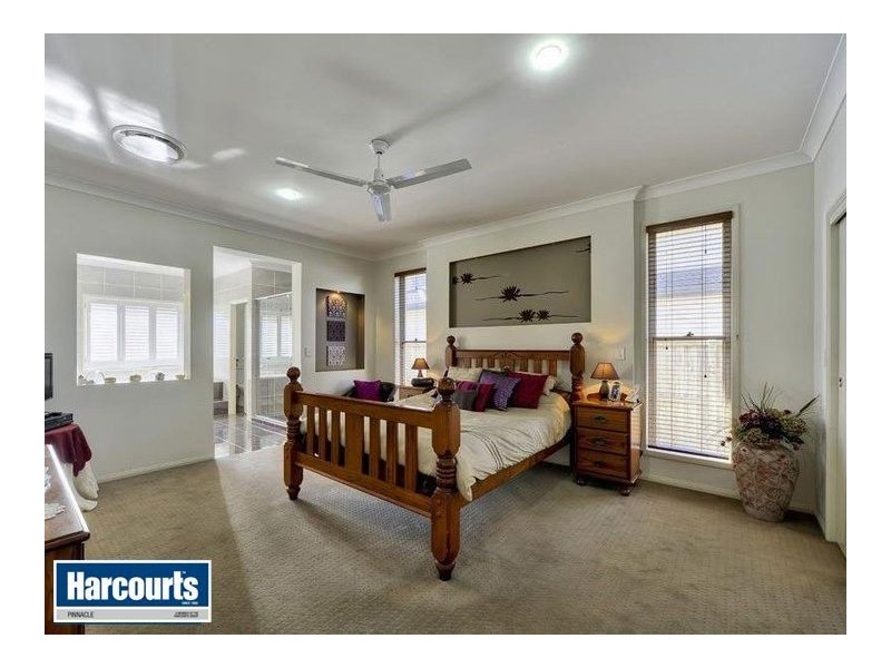 15 Azienda Place, Bridgeman Downs QLD 4035