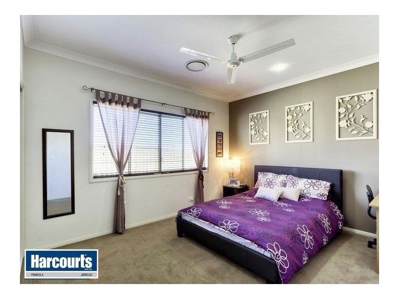 15 Azienda Place, Bridgeman Downs QLD 4035