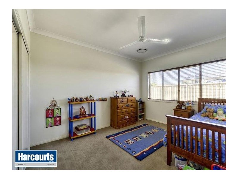 15 Azienda Place, Bridgeman Downs QLD 4035