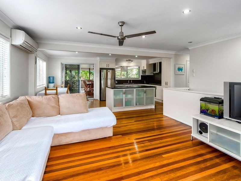 4 Derby Court, Albany Creek QLD 4035