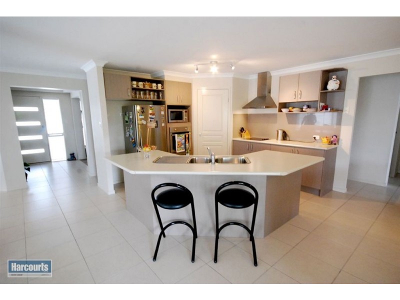 6 Fenton Cl, Warner QLD 4500