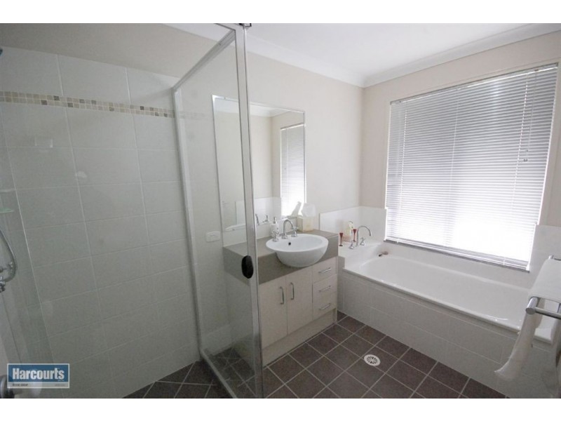 6 Fenton Cl, Warner QLD 4500