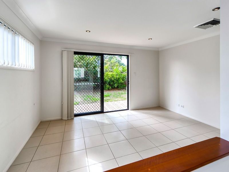 3/2 Battersby Street, Zillmere QLD 4034