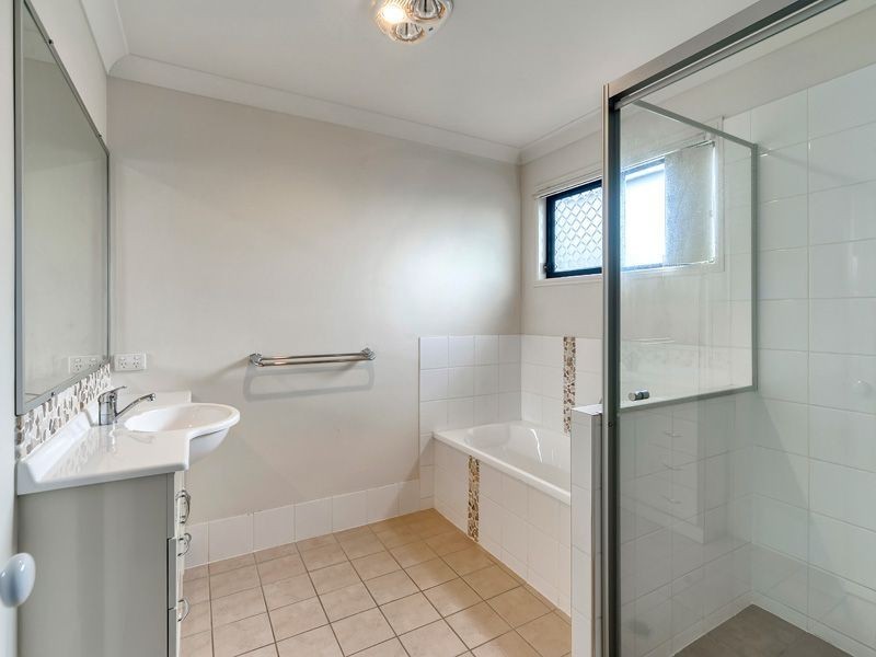 3/2 Battersby Street, Zillmere QLD 4034