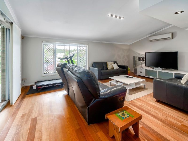 13 Gielgud Cr, Mcdowall QLD 4053