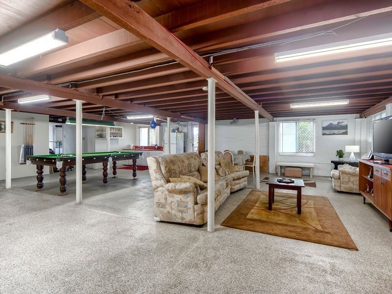 55 Rutherford St, Stafford Heights QLD 4053