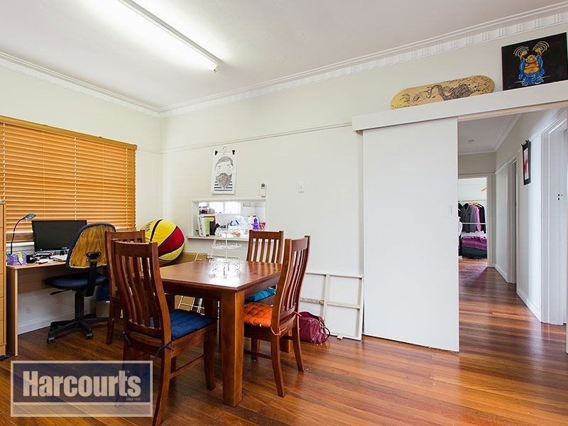 27 Leiper Street, Stafford QLD 4053