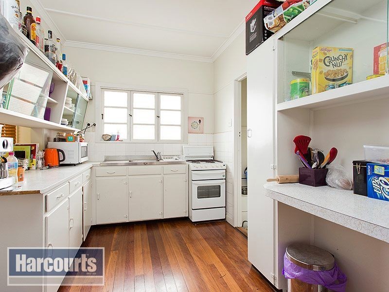 27 Leiper Street, Stafford QLD 4053