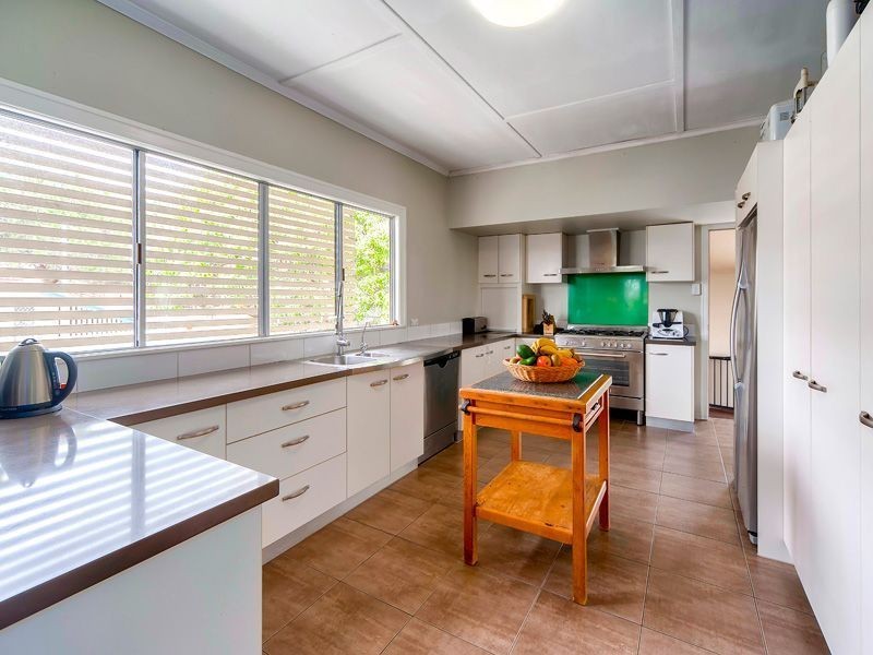 6 Kidgell Street, Stafford QLD 4053