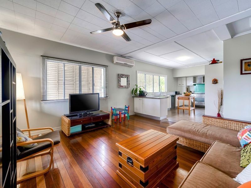 6 Kidgell Street, Stafford QLD 4053