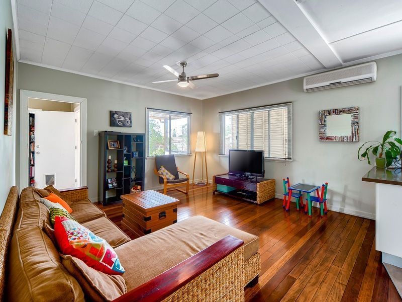 6 Kidgell Street, Stafford QLD 4053