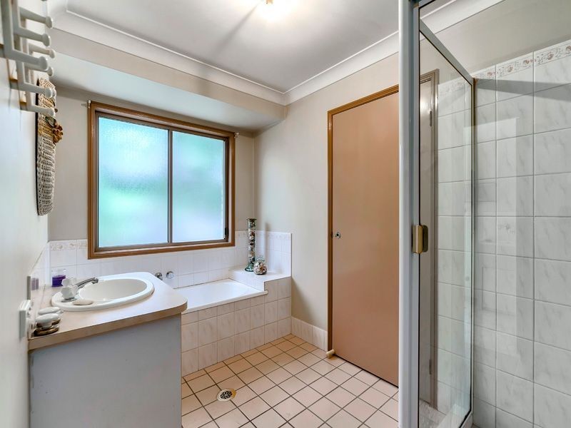 46 Falconglen Place, Ferny Grove QLD 4055