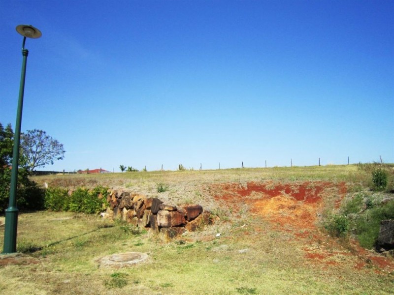 15 Leo Pl, Bridgeman Downs QLD 4035