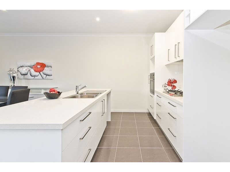 2/52 Plucks Rd, Arana Hills QLD 4054