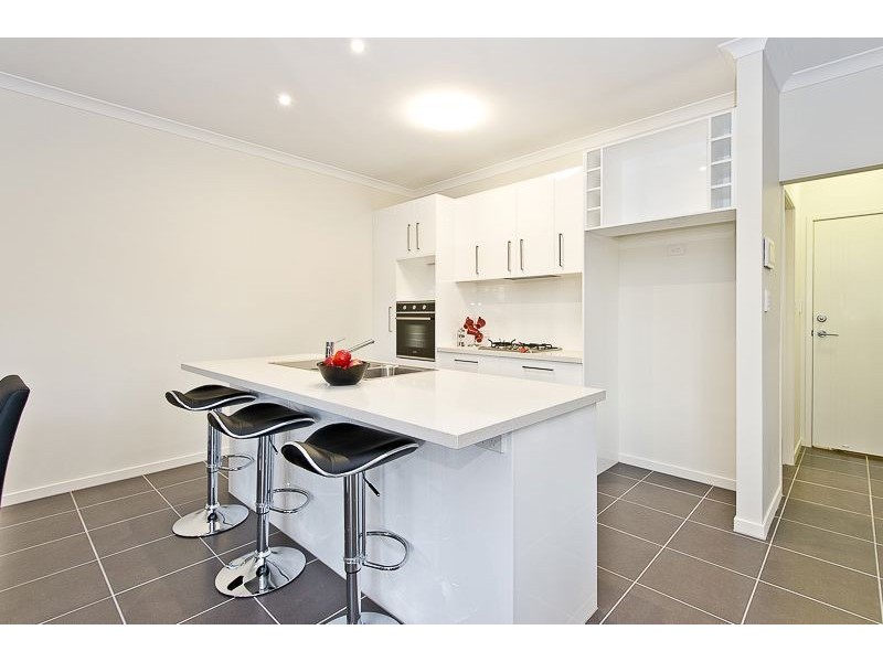 2/52 Plucks Rd, Arana Hills QLD 4054