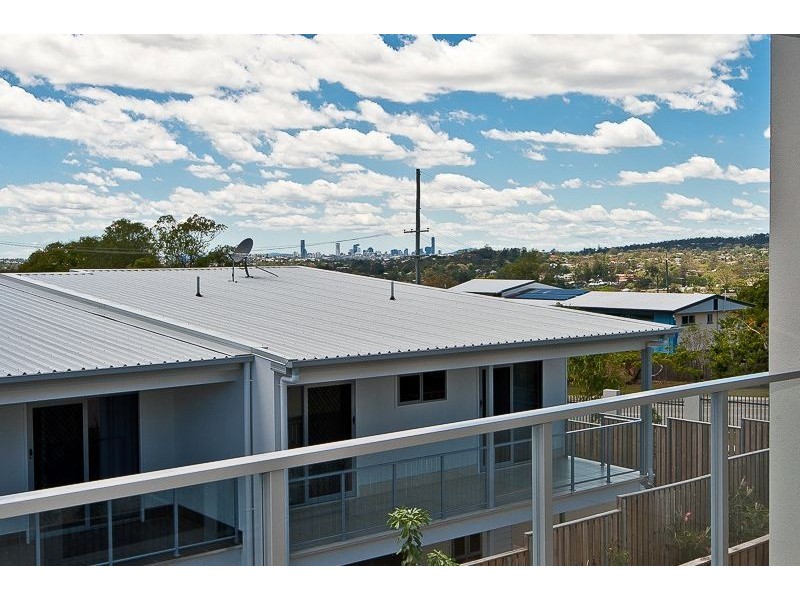 2/52 Plucks Rd, Arana Hills QLD 4054