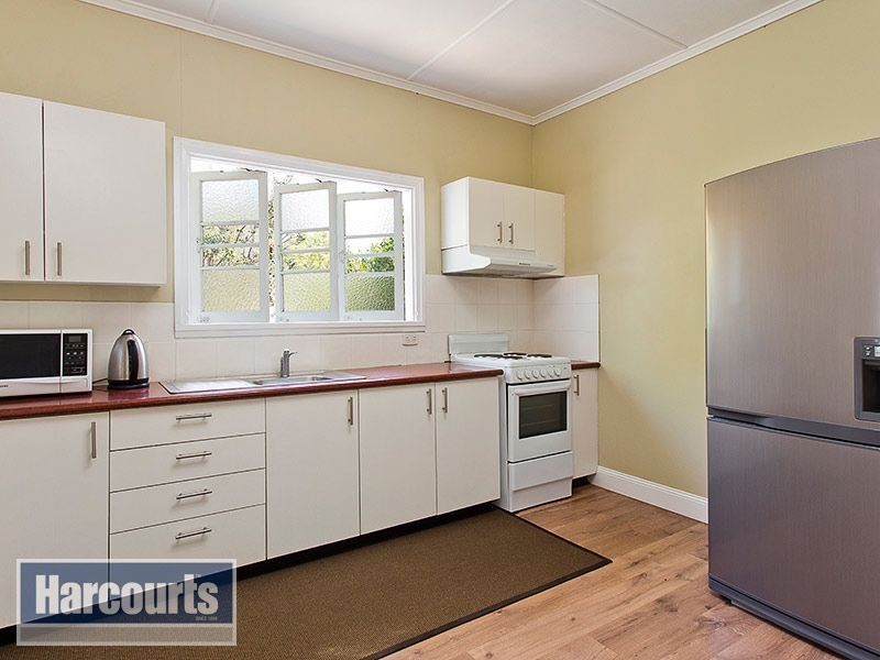 30 Greenwood Street, Brighton QLD 4017