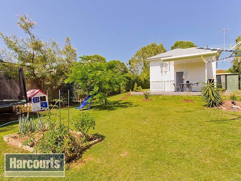 30 Greenwood Street, Brighton QLD 4017