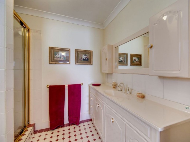 17 Sarow Drive, Warner QLD 4500