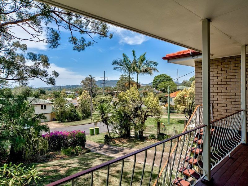 96 Minto Crescent, Arana Hills QLD 4054