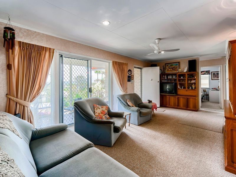 96 Minto Crescent, Arana Hills QLD 4054