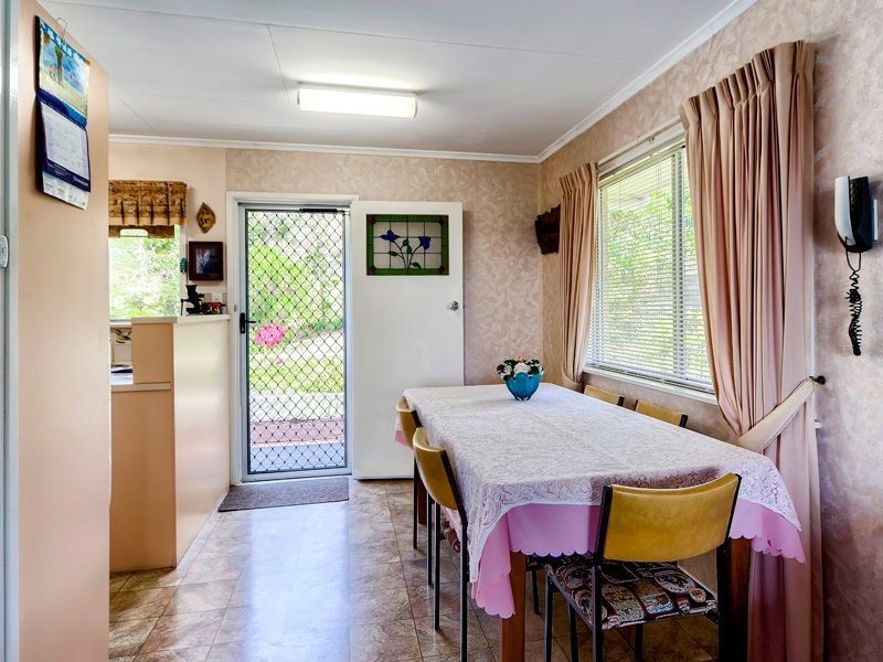 96 Minto Crescent, Arana Hills QLD 4054