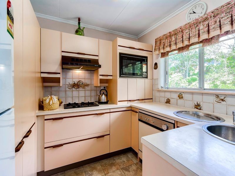 96 Minto Crescent, Arana Hills QLD 4054