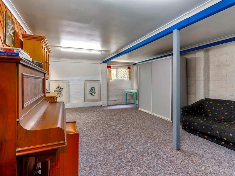 96 Minto Crescent, Arana Hills QLD 4054