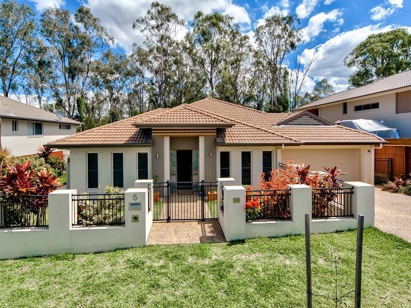 5 Silverbirch Place, Bridgeman Downs QLD 4035