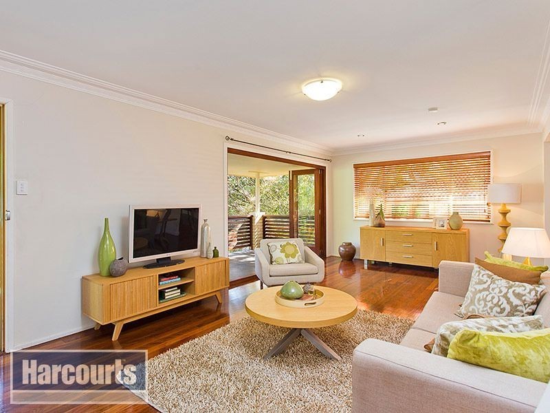 4 Gundara St, The Gap QLD 4061