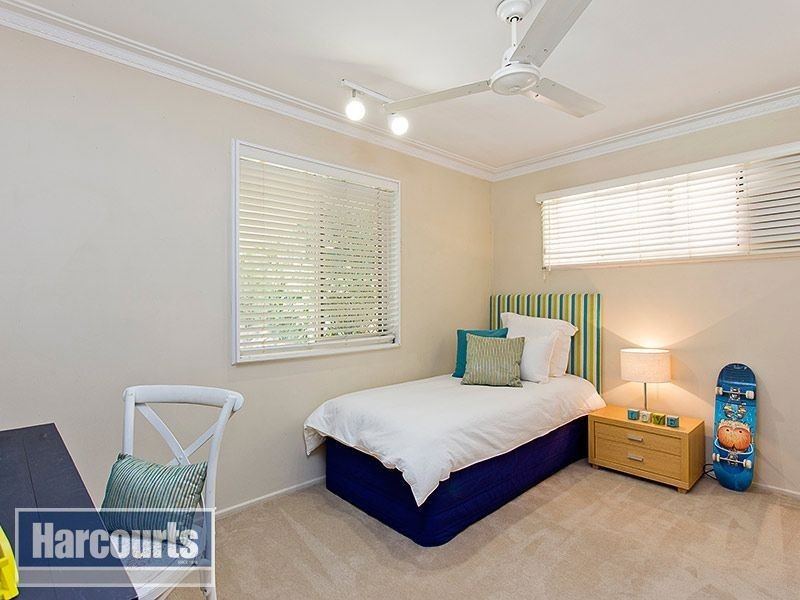 4 Gundara St, The Gap QLD 4061