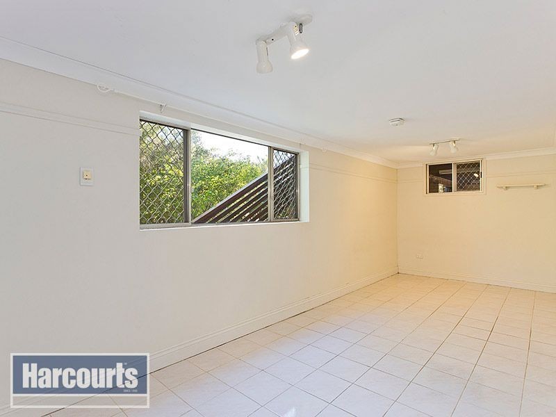 4 Gundara St, The Gap QLD 4061