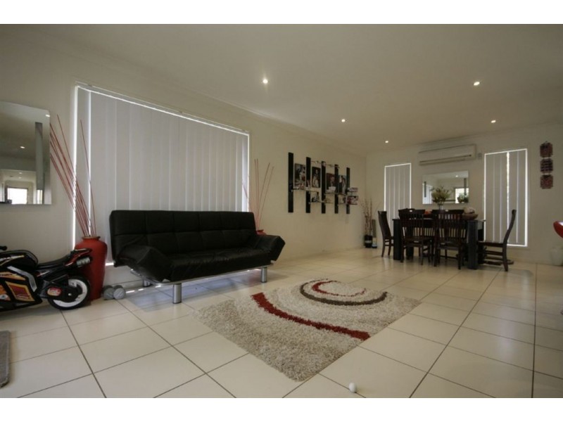 8 Odense Street, Fitzgibbon QLD 4018