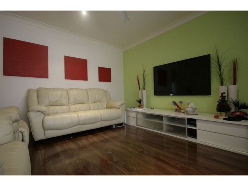 8 Odense Street, Fitzgibbon QLD 4018