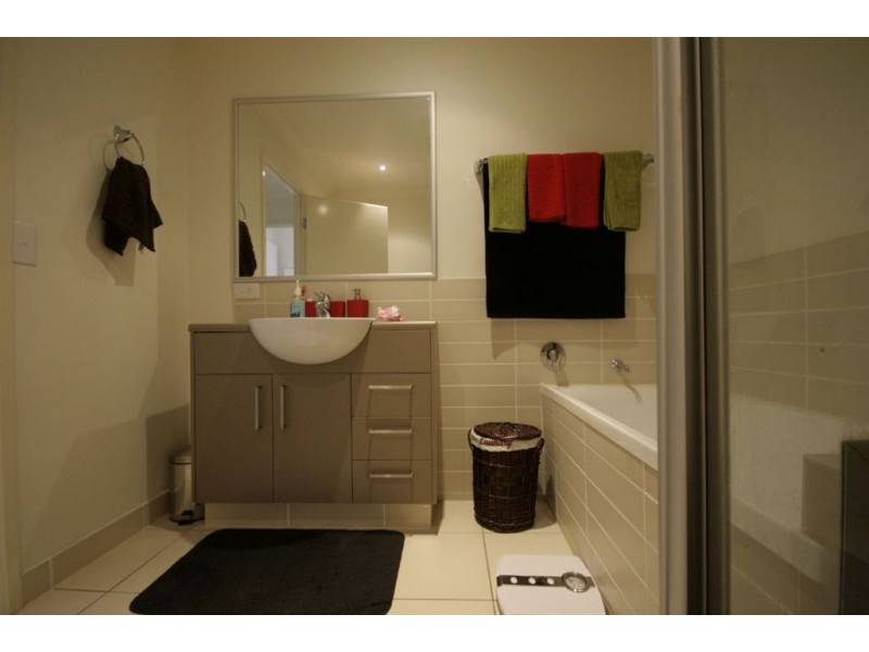 8 Odense Street, Fitzgibbon QLD 4018