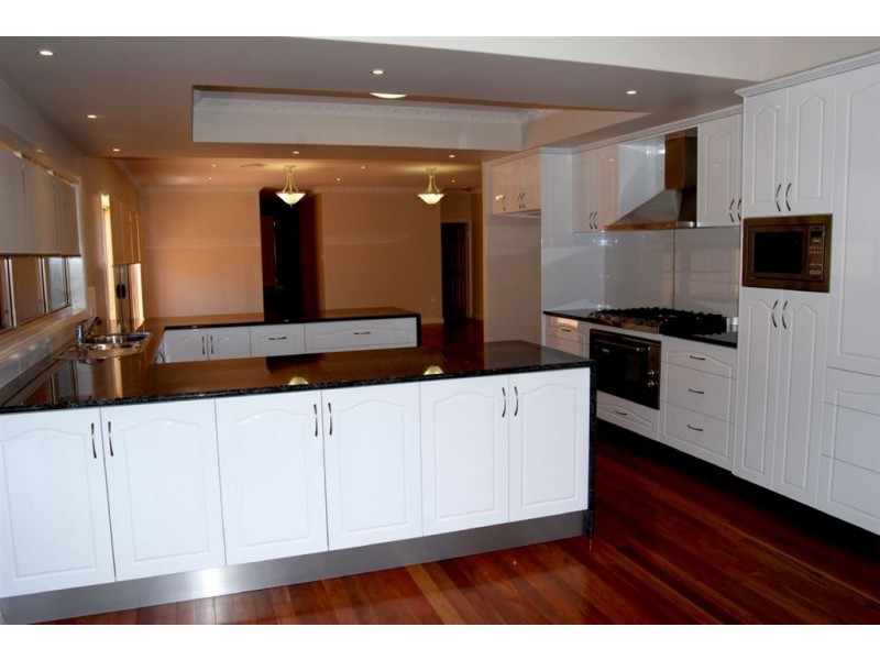 31 Aquarius Place, Bridgeman Downs QLD 4035