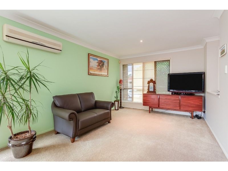 20 Manitoba Place, Wavell Heights QLD 4012