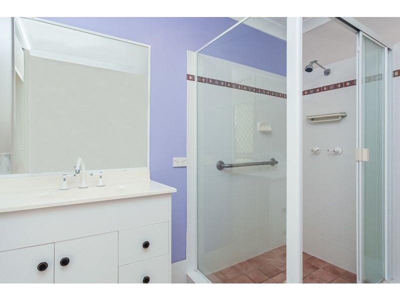 20 Manitoba Place, Wavell Heights QLD 4012