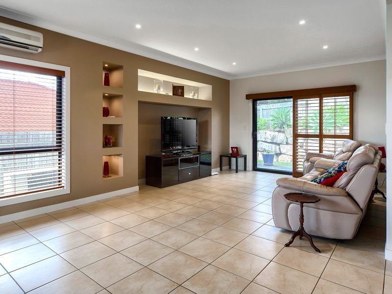 18 Polaris Pl, Bridgeman Downs QLD 4035