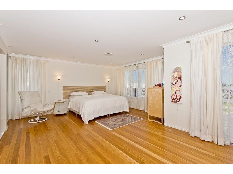 20 Cienna Place, Bridgeman Downs QLD 4035