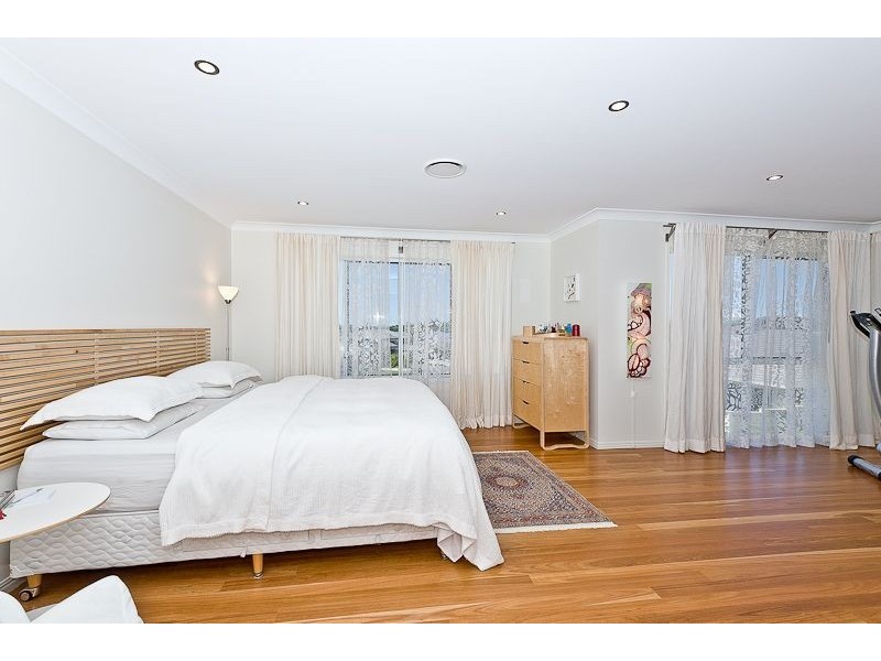 20 Cienna Place, Bridgeman Downs QLD 4035