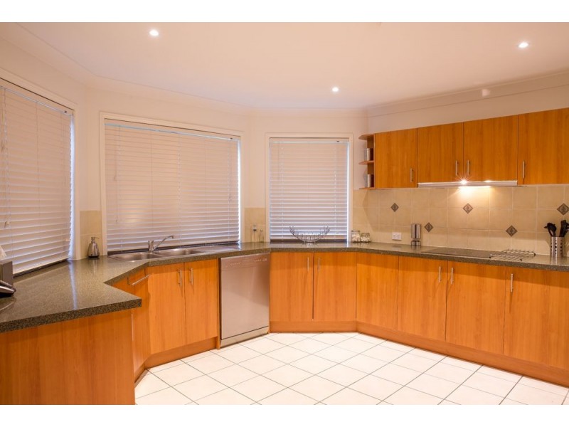 8 Darien Street, Bridgeman Downs QLD 4035