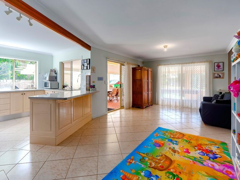 13 Egret Court, Albany Creek QLD 4035