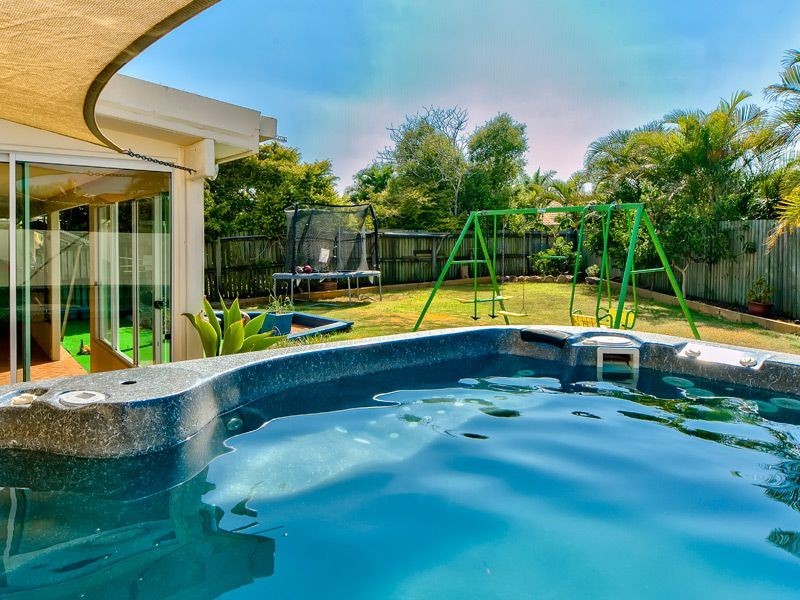 13 Egret Court, Albany Creek QLD 4035