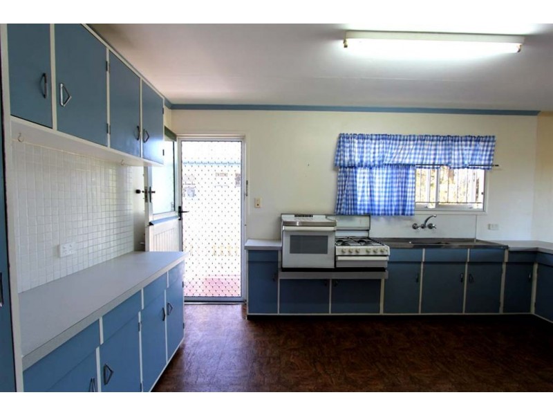 20 Maryland Street, Stafford Heights QLD 4053