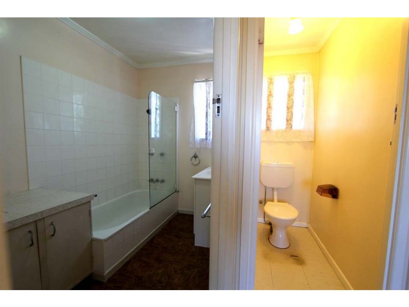 20 Maryland Street, Stafford Heights QLD 4053