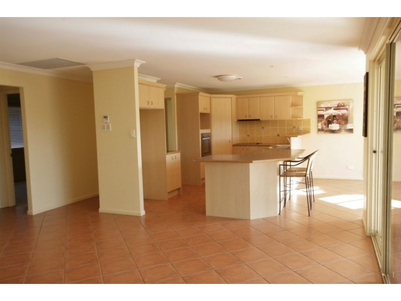 49 Lancewood Drive, Albany Creek QLD 4035